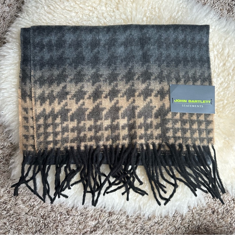 NWT John Bartlett scarf made in Germany